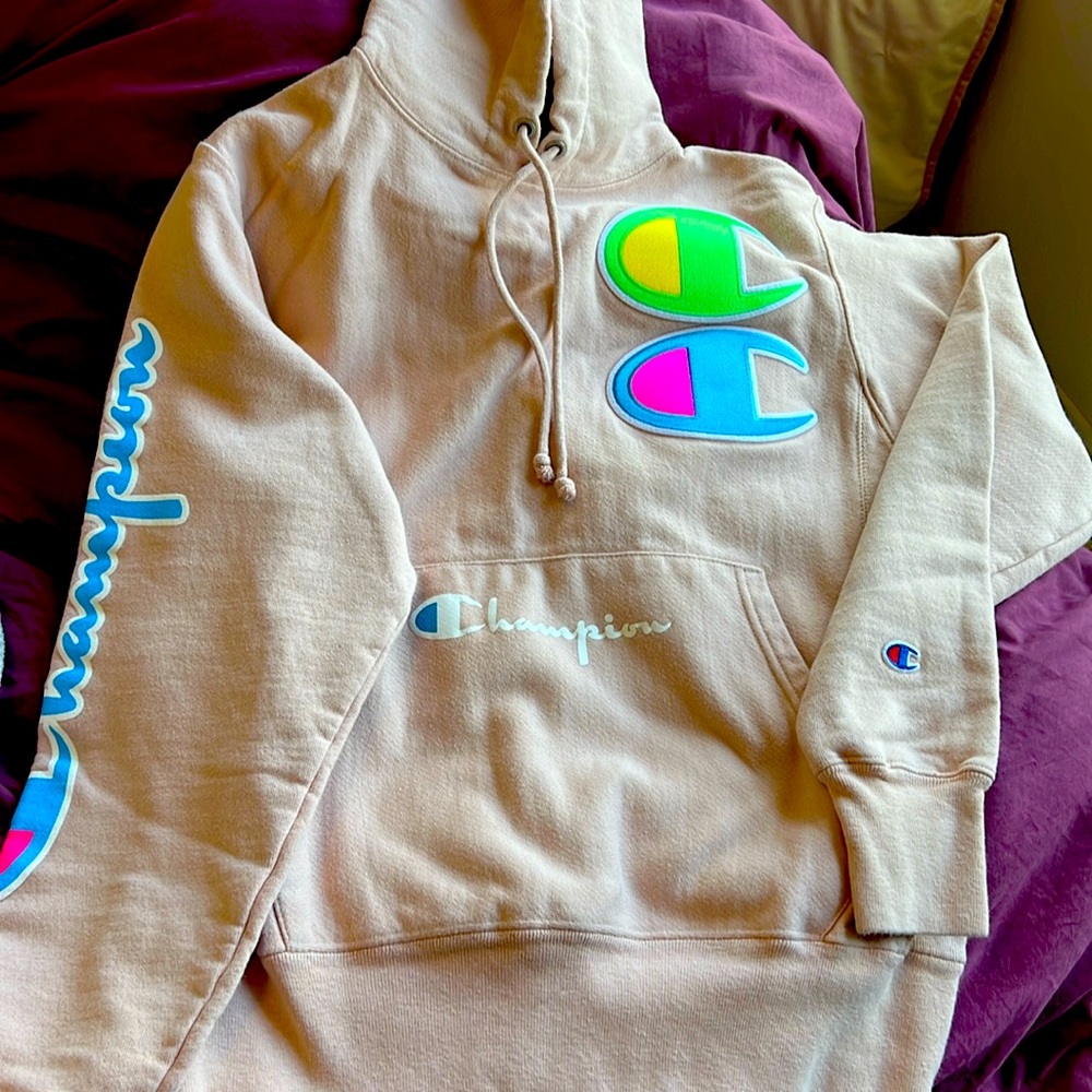 💥Women’s Champion hoodie!💥 dusty pink color with neon blue, free, yellow, pink